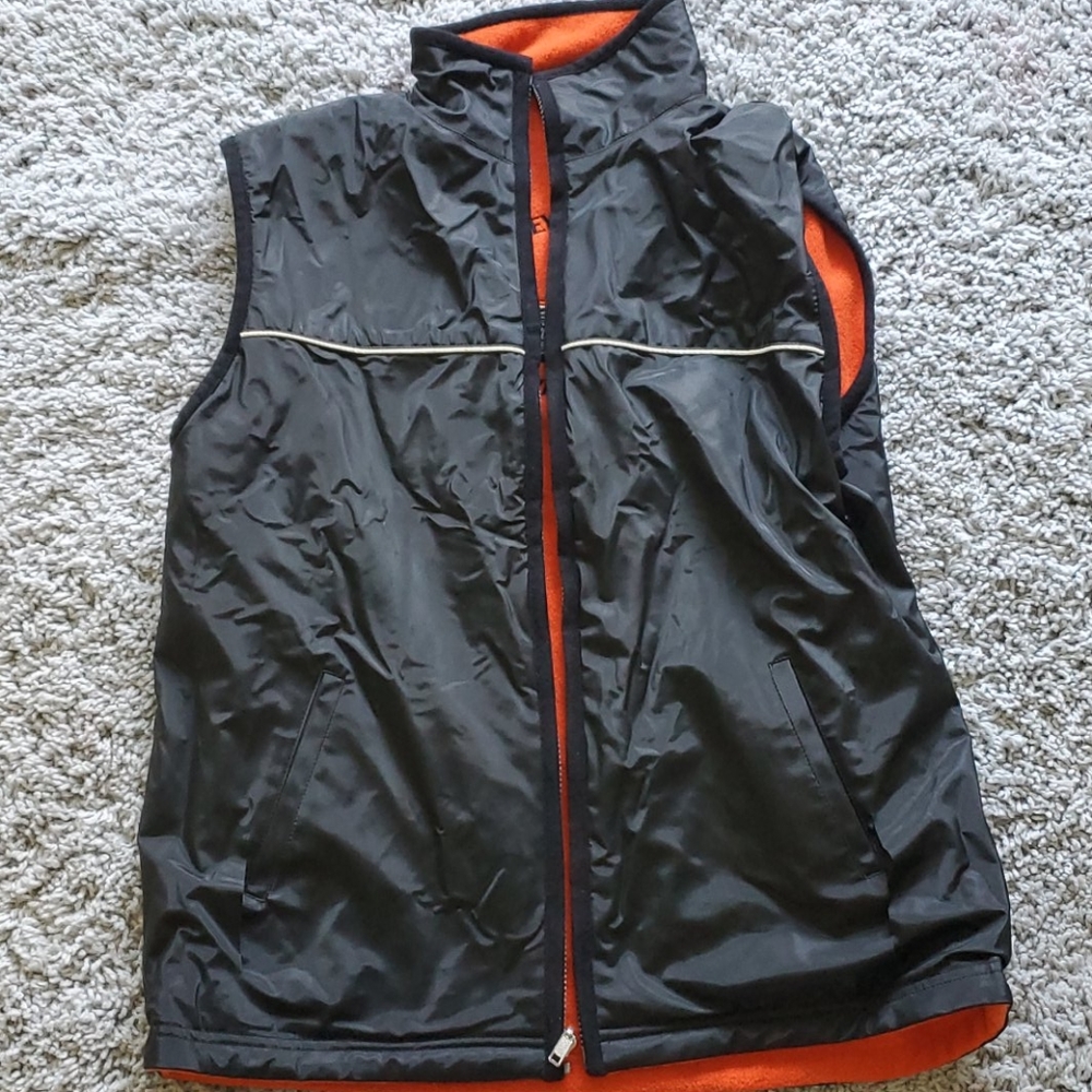 Reversible vest